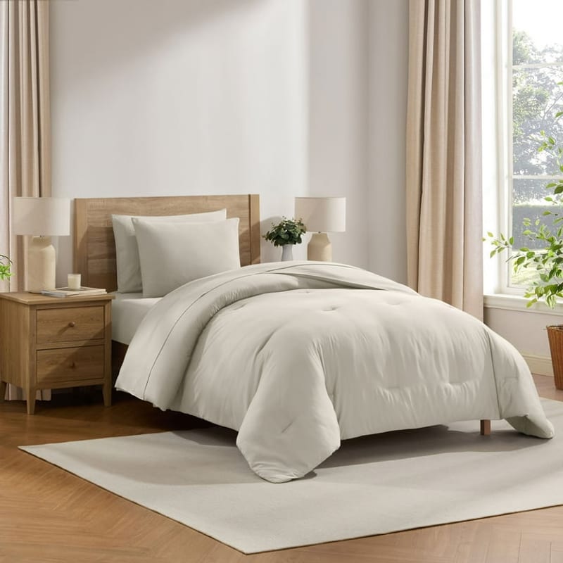 Twin XL Comforter Set (Dorm Bedding)